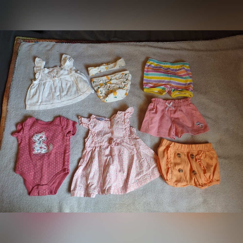 Bundle Of (7) Colorful Kids Clothing Items/Size 0-3 Months (Girls)